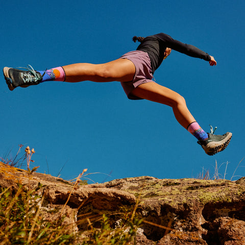 Women’s Hike Mountain Sunrise Print Crew Socks